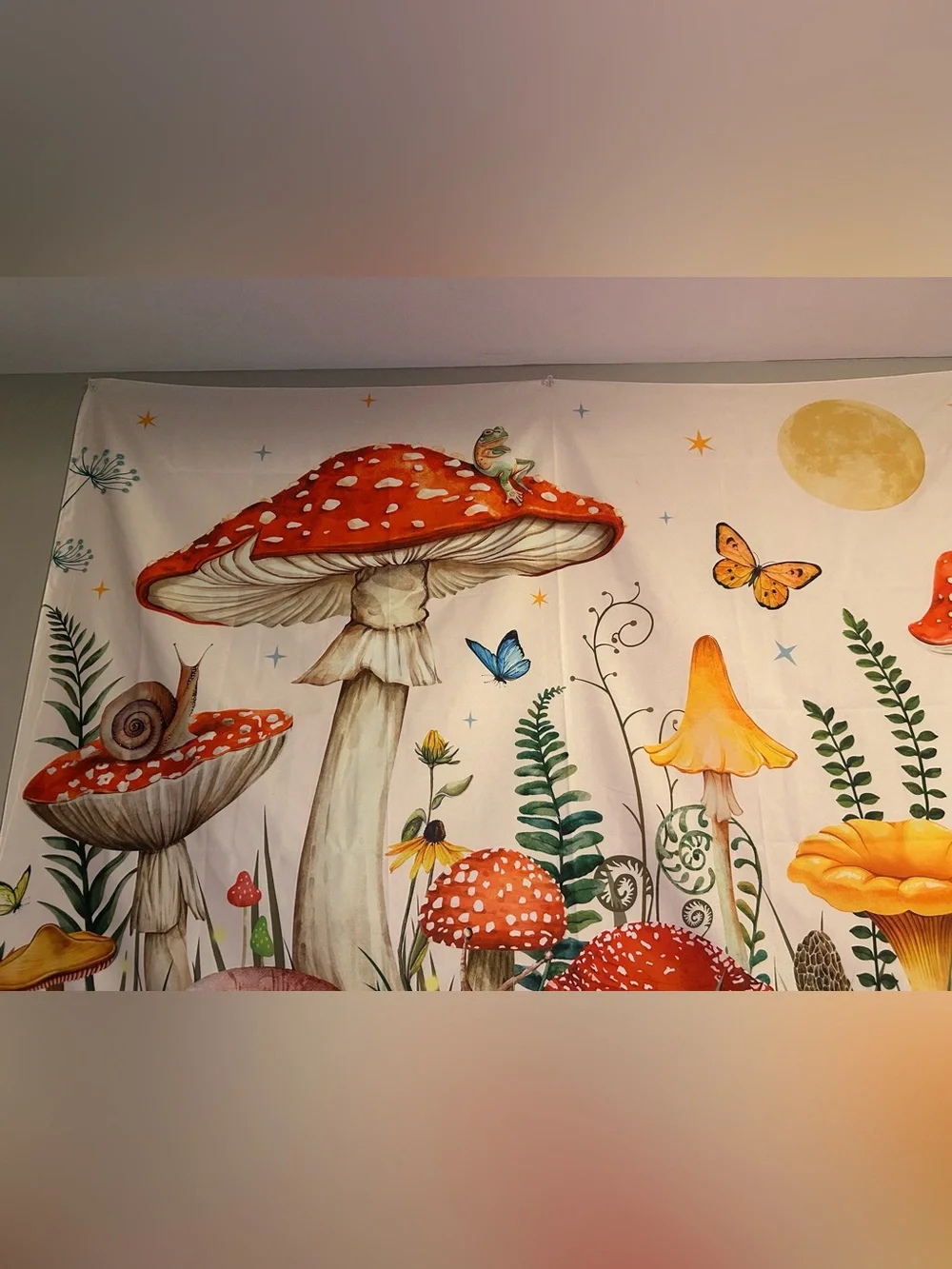 MUSHROOM ART WALL TAPESTRY